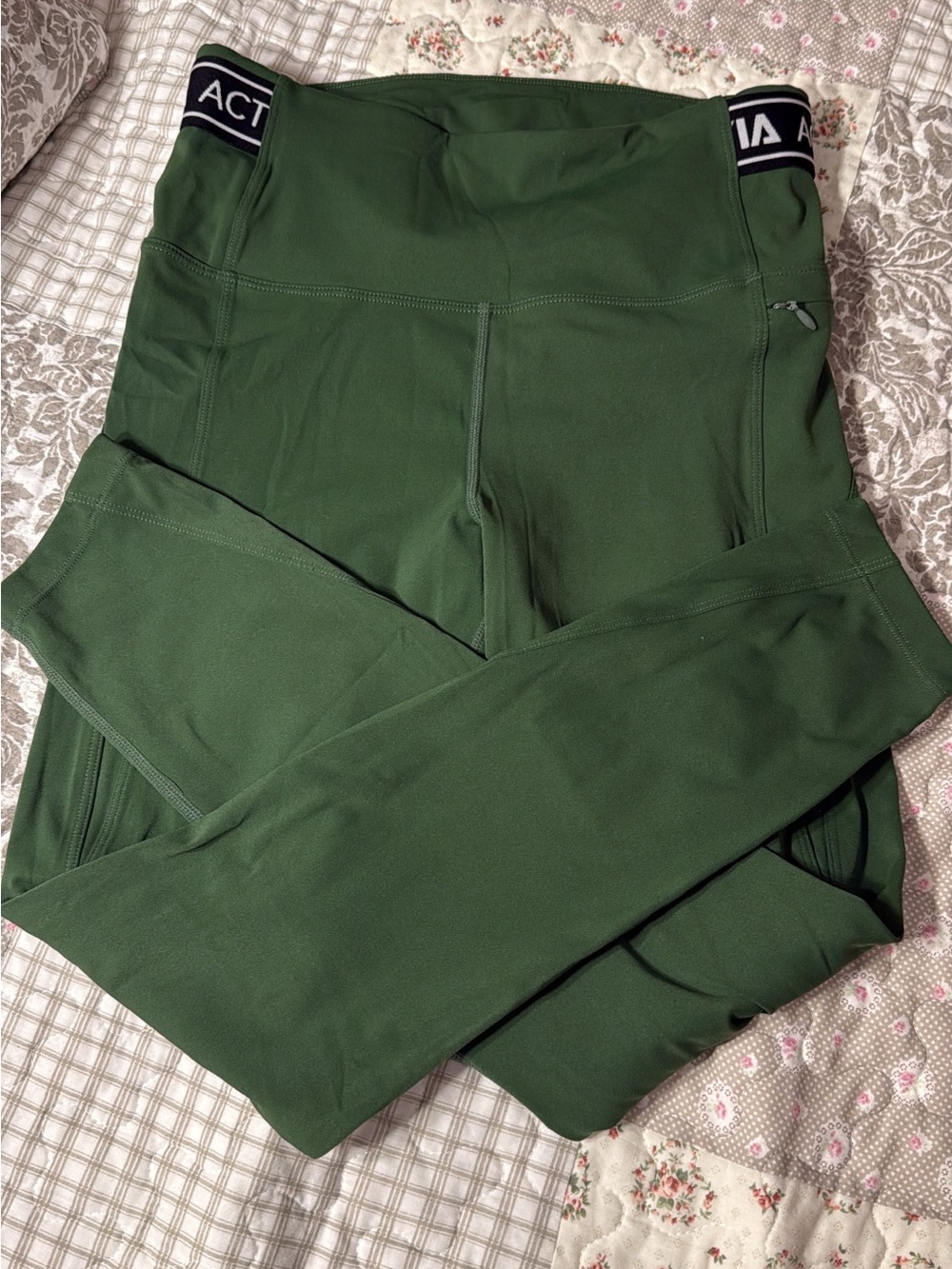 Zyia active rendezvous Leggings in Forest Green size 4 nwot